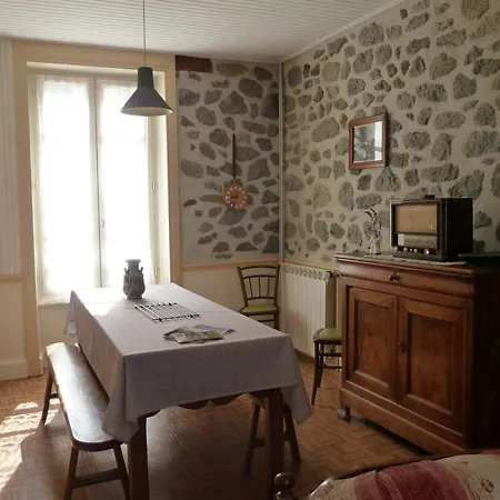 Maison Renovee A Saint-cernin, 4 Chambres, Terrasse, Garage, Proche Volcans Auvergne - Fr-1-742-239 * Saint-Cernin (Cantal)