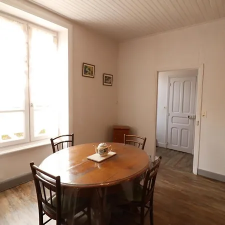 Maison Renovee A Saint-cernin, 4 Chambres, Terrasse, Garage, Proche Volcans Auvergne - Fr-1-742-239 *