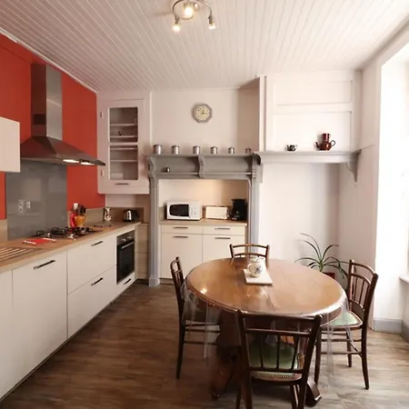Maison Renovee A Saint-cernin, 4 Chambres, Terrasse, Garage, Proche Volcans Auvergne - Fr-1-742-239 *